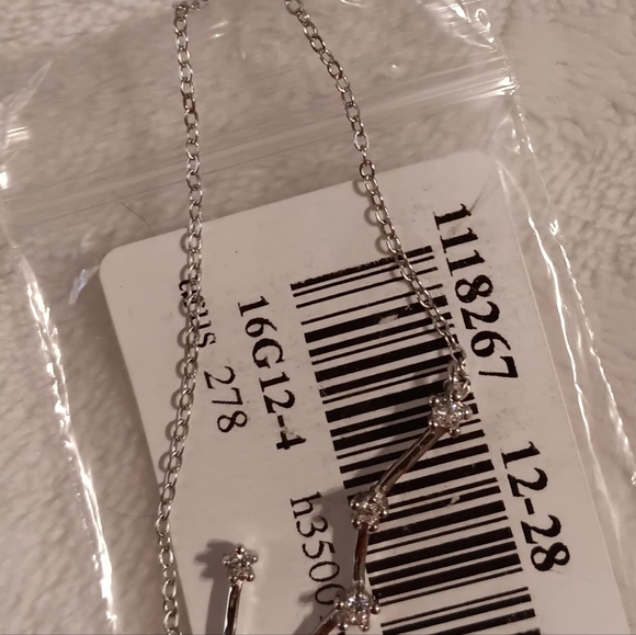 Jewelry - Picture 5 of 9